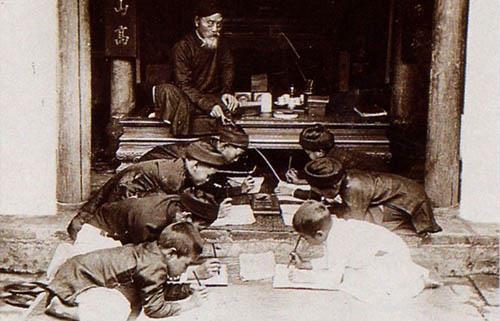 Thi sinh xua.1.jpg